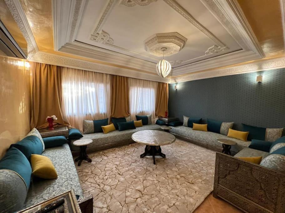 Superbe Appartement Avec Parking Gratuit Марракеш Екстер'єр фото